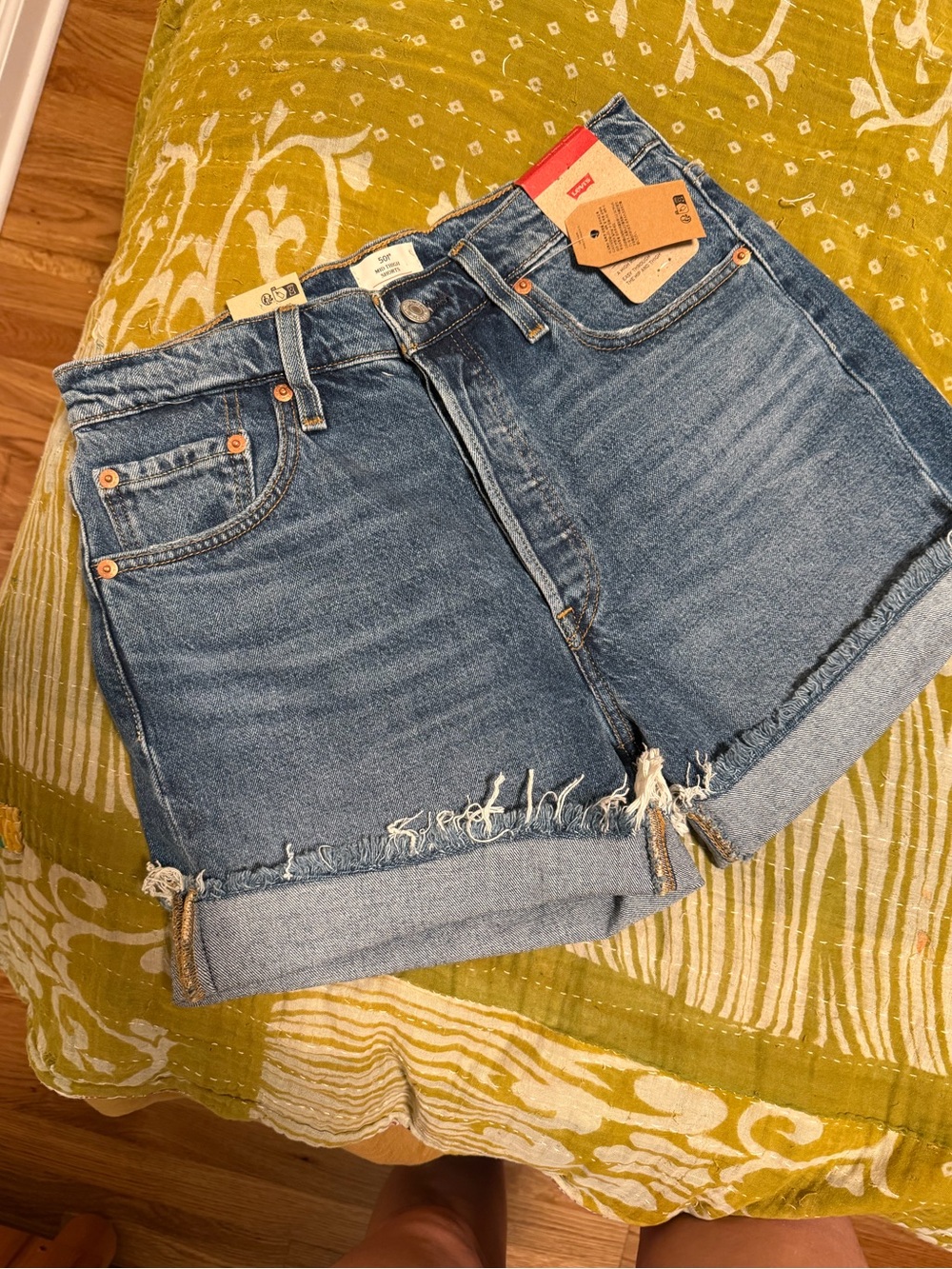 Levi 501 shorts- size 28- brand new tags attached